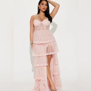 Lovely lace gown -pink